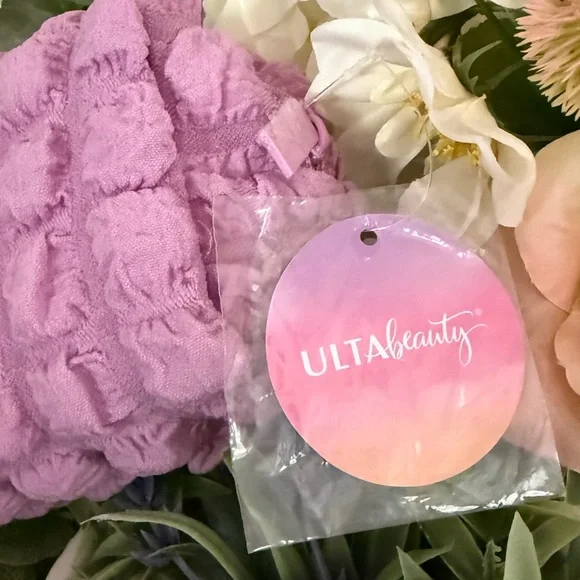 🆕🪷 ULTA LIMITED EDITION 9 PIECE BEAUTY GIFT SET WITH MAKE-UP BAG. BRAND NEW. - Picture 10 of 14